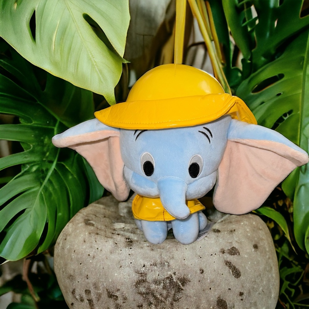 NWOT Rainy Day Dumbo 8.5” Plush